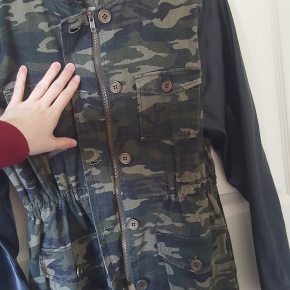 Camouflage and faux leather utility jacket - Picture 4 of 8